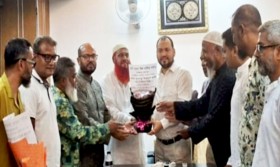 নবনির্বাচিত নারায়ণগঞ্জ আটা-ময়দা মিল মালিক সমিতির কমিটি ও মীম শরৎ গ্রুপকে ফুলেল শুভেচ্ছা
